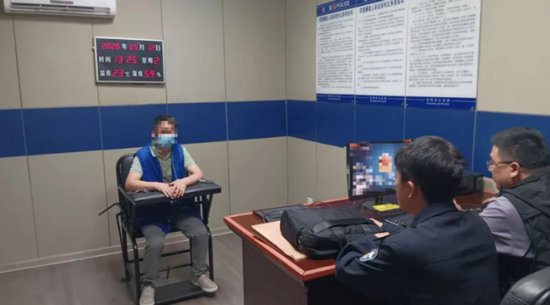 玻璃桥塌方2.jpg