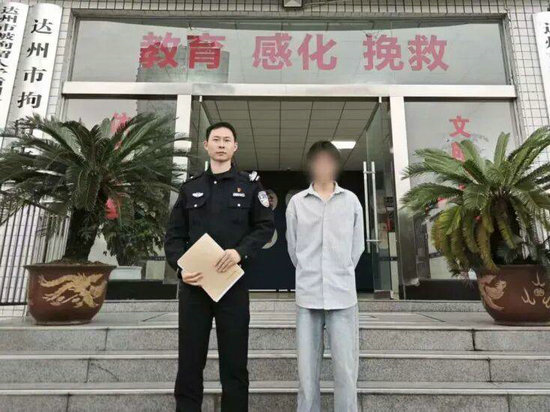 闹剧2.jpg